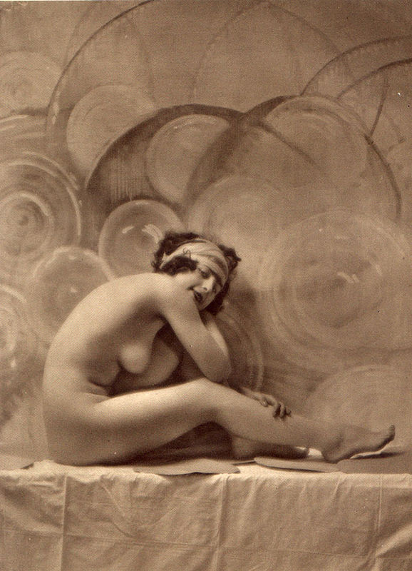 La Beaute de la Femme Album du Premier Salon Internationale du Nu Photographique Paris by Daniel Masclet